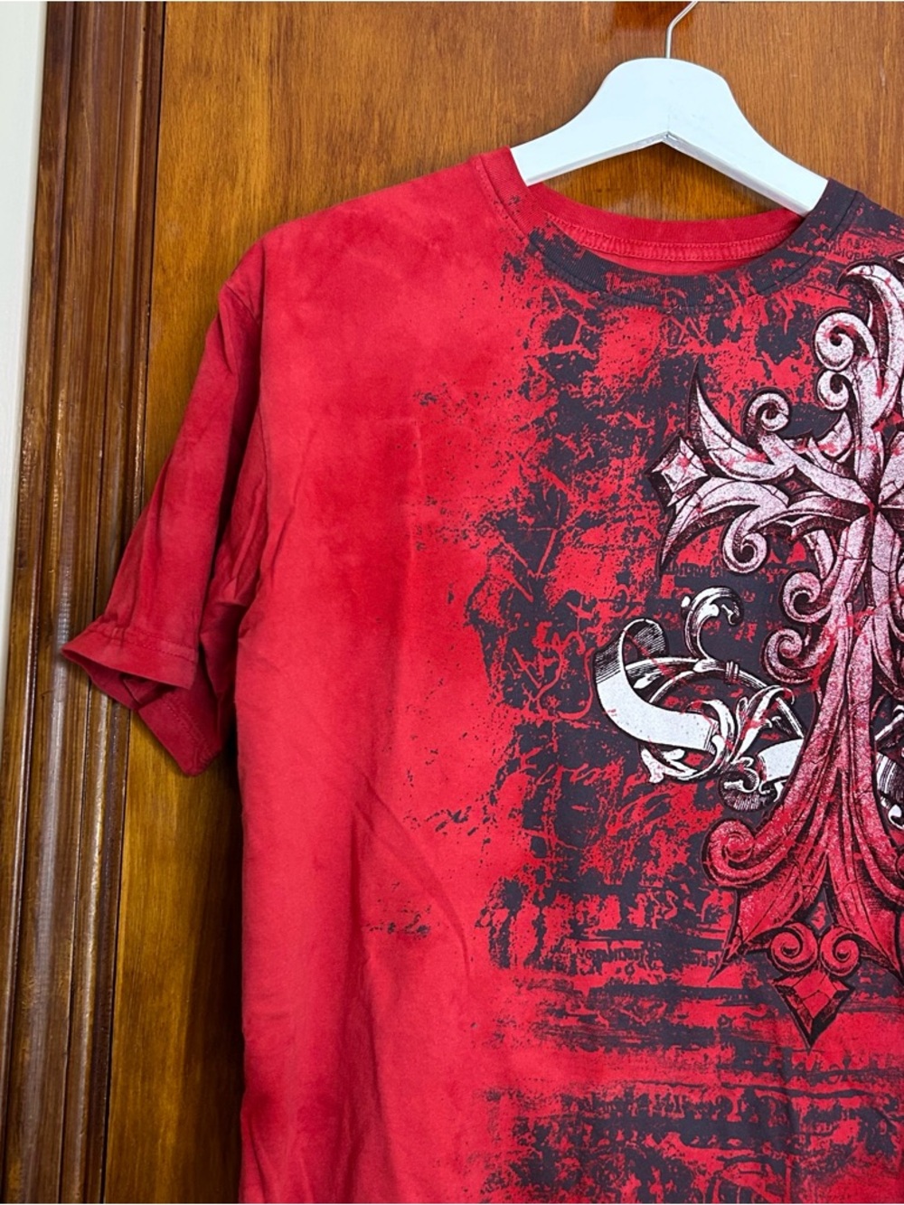 Affliction Short Sleeve Shirt Red Black Archaic Tee Graphic Print Cross Large - Picture 6 of 9